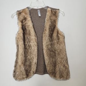 Beautees faux fur knit taupe girls vest